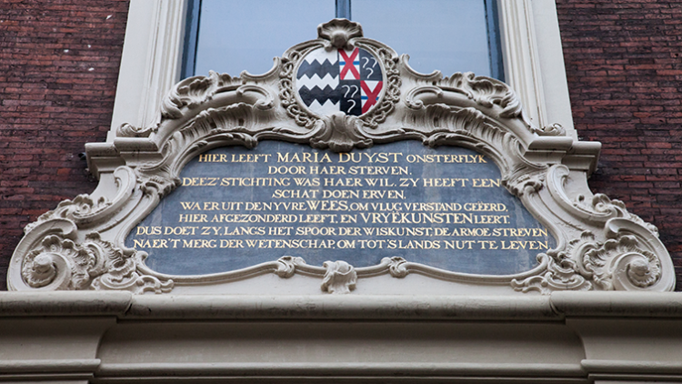 Gevelsteen Fundatie Delft